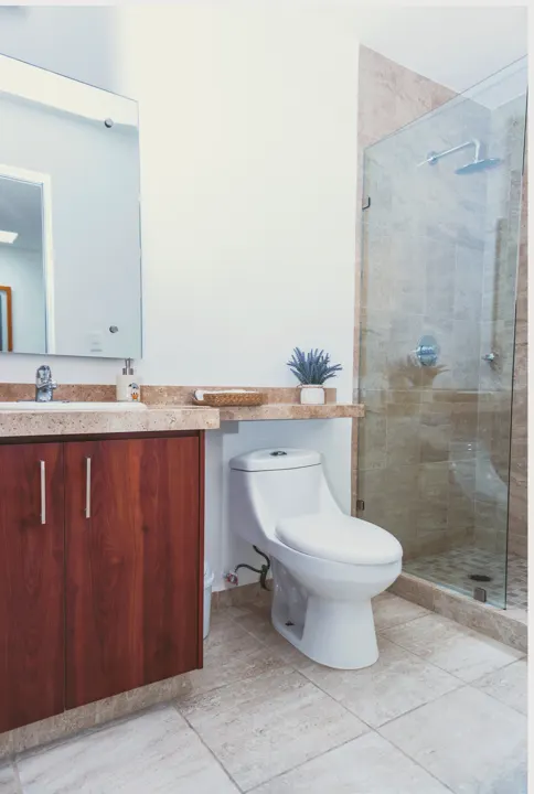 Baño con cristal templado del prototipo 3N-Clásico