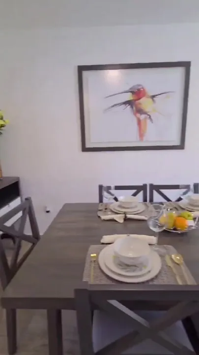 Comedor de la casa muestra en Residencial Los Sauces Sur